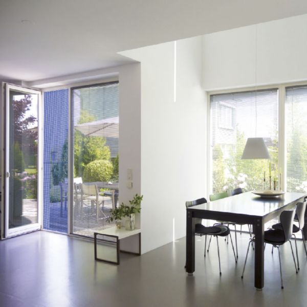 Mosquitera con velcro. Unidades .75xh 220 cm.